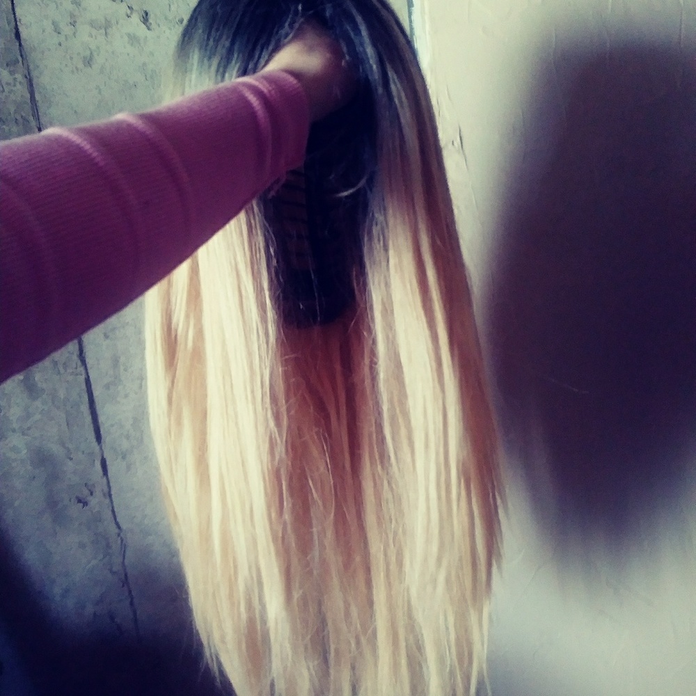 Ombre blonde lace wig